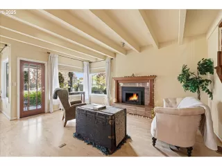 Photo #3: 564248341 Listing 