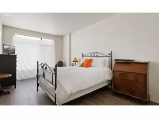 Photo #1: 564545494 Listing