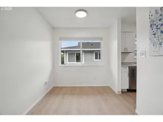 Photo #4: 564676316 Listing