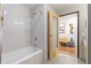 Photo #5: 564710554 Listing 