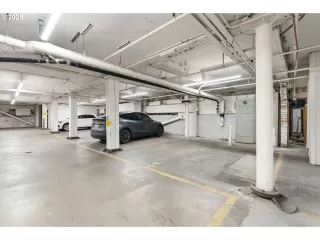 More Details about MLS # 565068370 : 1011 NW GLISAN ST 302