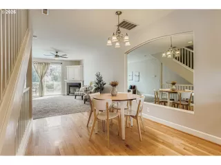 Photo #3: 565304115 Listing