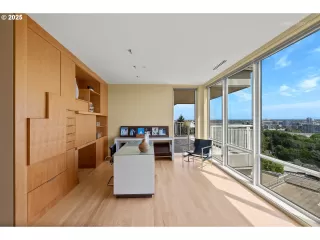 Photo #5: 565731476 Listing