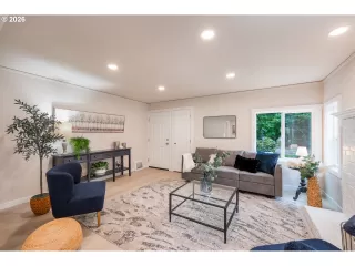 Photo #2: 565765911 Listing 