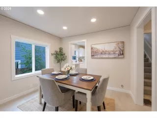 Photo #6: 565765911 Listing 