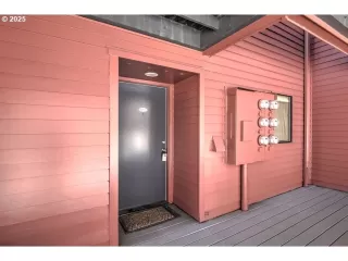 Photo #1: 566065194 Listing