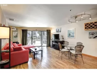 Photo #3: 566065194 Listing