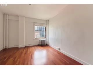 Photo #3: 566451753 Listing 