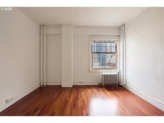 Photo #4: 566451753 Listing 