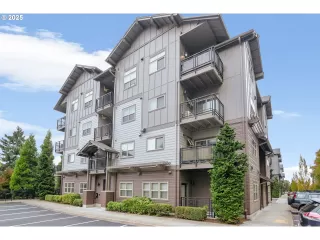 Browse active condo listings in 45 CENTRAL
