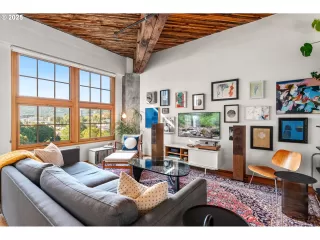 Photo #3: 566933790 Listing