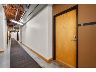 Photo #4: 566933790 Listing