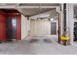 Photo #6: 566933790 Listing