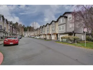 Photo #4: 567285918 Listing 