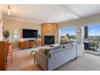 Photo #2: 567404441 Listing 