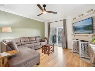 Photo #4: 567430942 Listing 