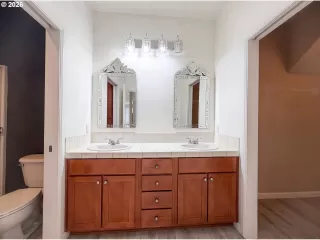 Photo #5: 567687710 Listing