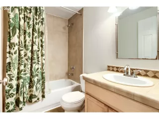 Photo #4: 567764675 Listing