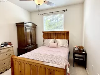 Photo #4: 568896433 Listing