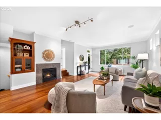 Photo #6: 569339835 Listing 