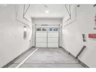 Photo #2: 569379635 Listing