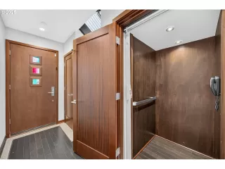 Photo #2: 569589778 Listing 