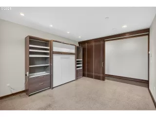 Photo #4: 569589778 Listing 