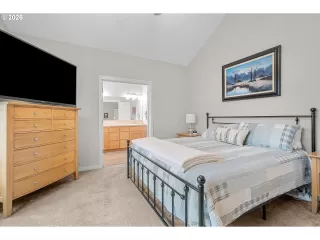 Photo #6: 569669434 Listing