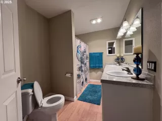 Photo #2: 570865877 Listing