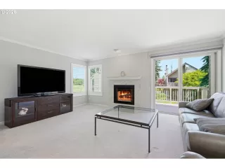 Photo #2: 570899776 Listing 