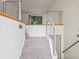 Photo #2: 571182633 Listing