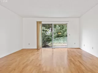 Photo #5: 571182633 Listing