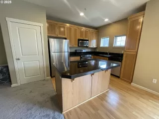 Photo #6: 571225623 Listing 