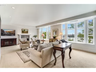 Photo #5: 571301922 Listing 