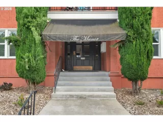 Photo #4: 571734668 Listing