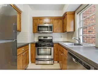 Photo #6: 571737992 Listing 