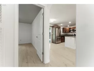 Photo #3: 572483507 Listing 