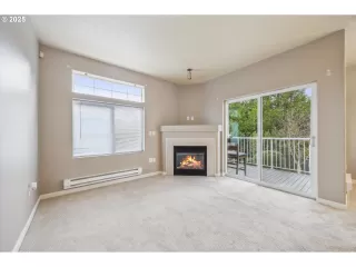 Photo #4: 572651296 Listing