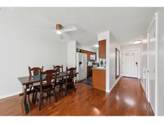 Photo #2: 573318751 Listing 