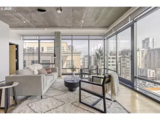 Photo #4: 573440400 Listing