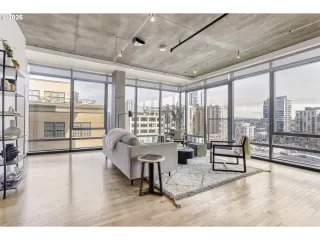 Photo #5: 573440400 Listing