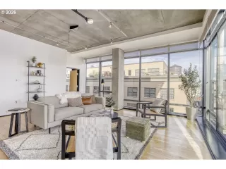 Photo #6: 573440400 Listing