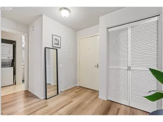 Photo #4: 573444828 Listing 