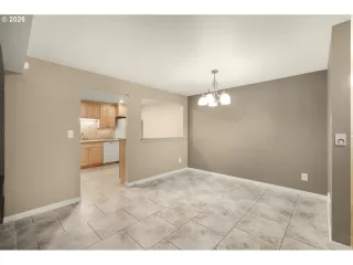 Photo #5: 573480523 Listing 