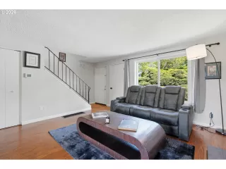 Photo #6: 573495791 Listing 