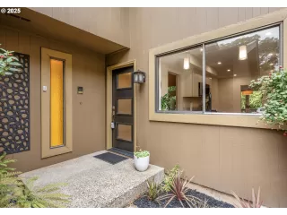 Photo #2: 574090754 Listing