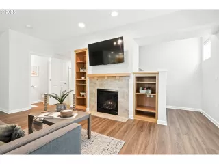 Photo #1: 574604447 Listing 