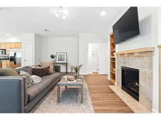 Photo #2: 574604447 Listing 