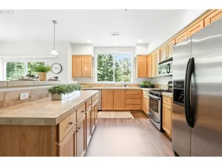 Photo #6: 574604447 Listing 