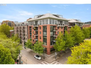 Photo #3: 575087300 Listing 